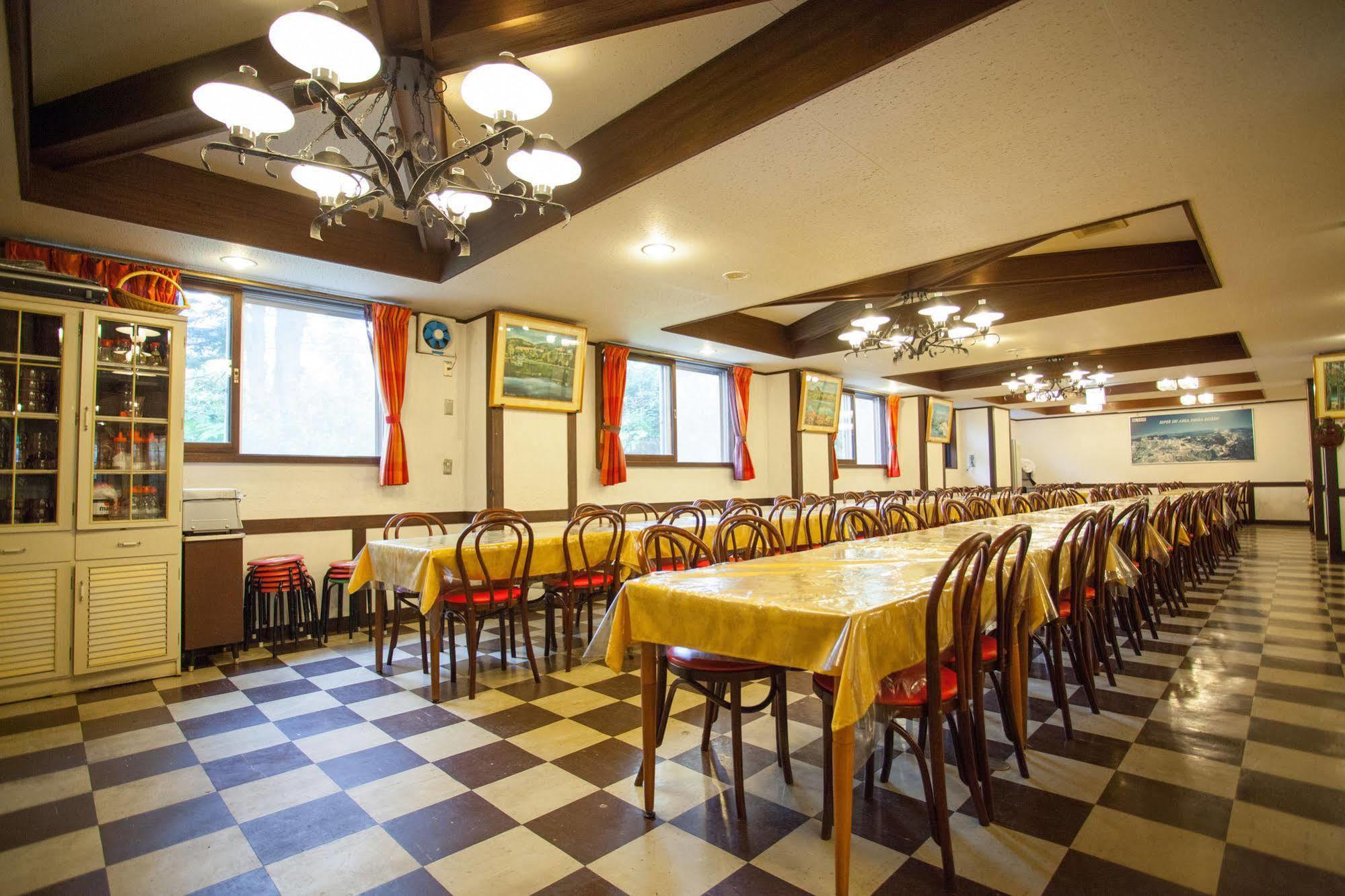 Hotel Mutsumi Шига Коген Екстериор снимка