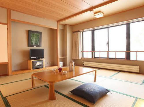 Hotel Mutsumi Шига Коген Екстериор снимка